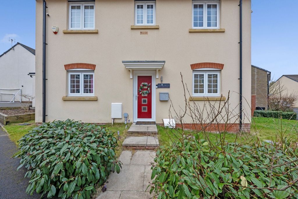 Property photo 2 of 39 Double Fronted