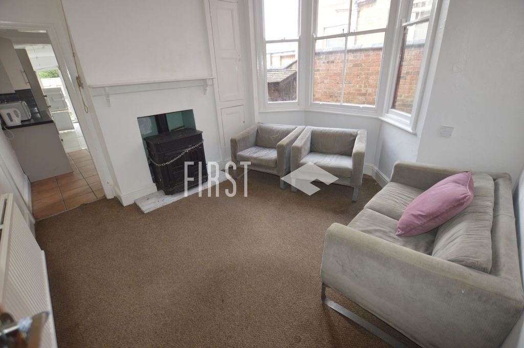 Property photo 3 of 16 Living Room