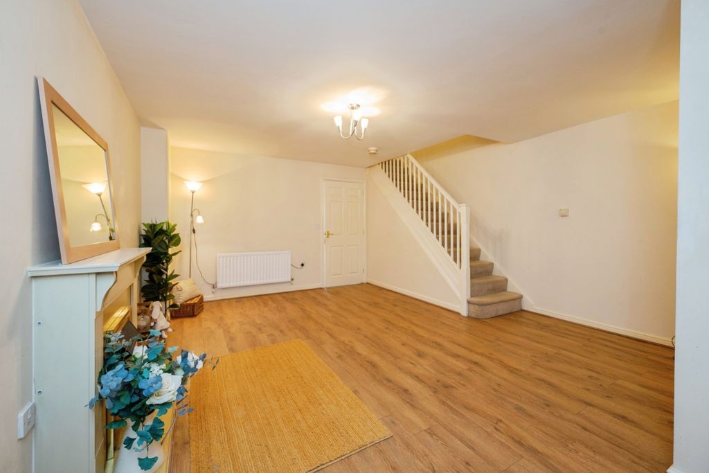 Property photo 2 of 20 Pbox-Img.Jpg