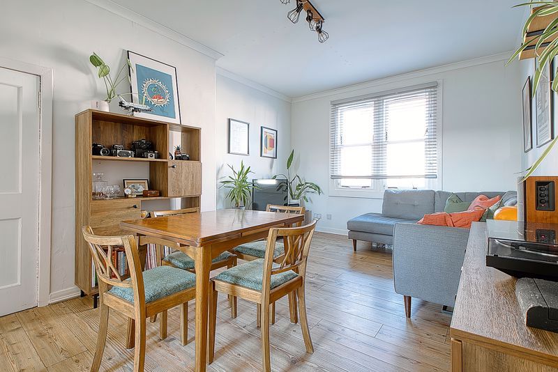 Property photo 2 of 27 Living Room