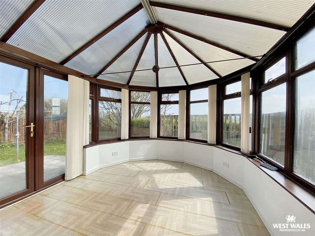 Additional image 7 of 3 bed detached bungalow for saleCenarth Close, Pembroke Dock SA72