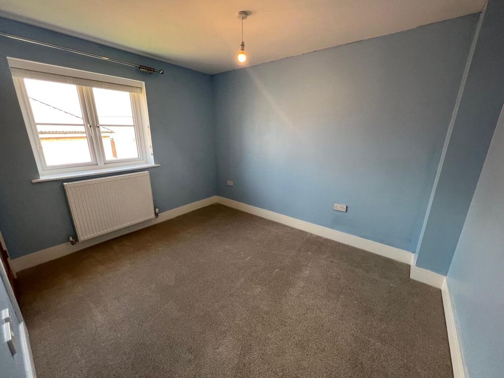 Property photo 3 of 12 Bedroom
