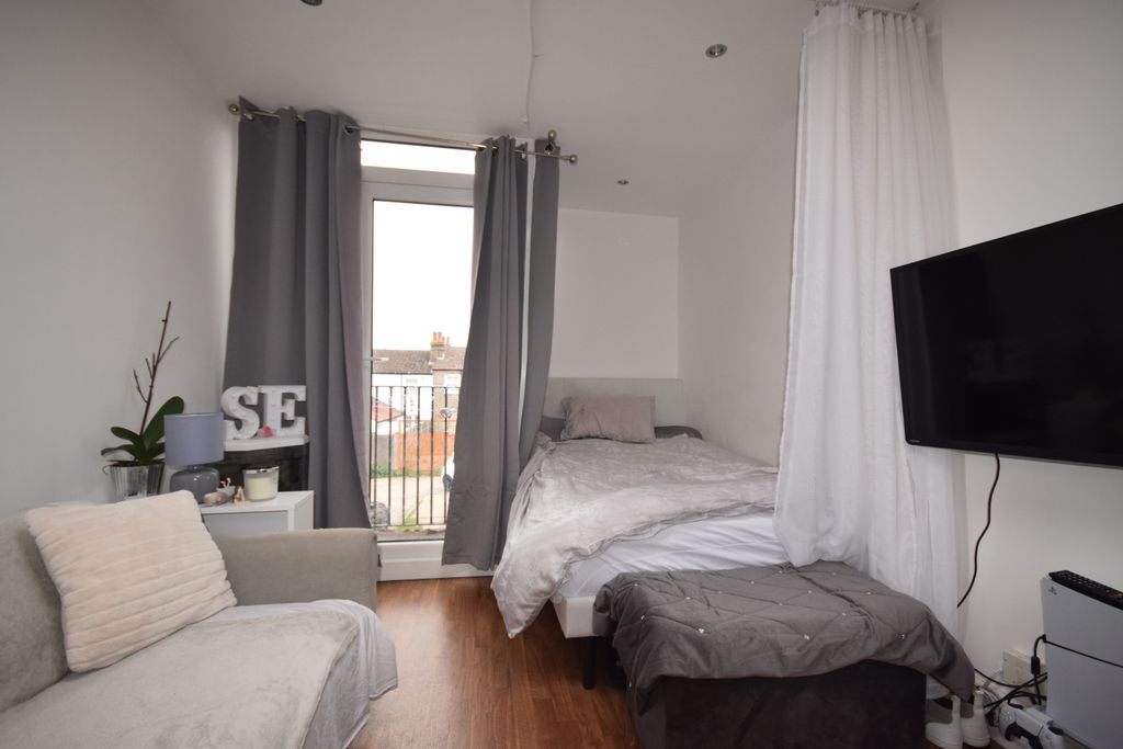 Property photo 2 of 6 Dsc_0082[1]