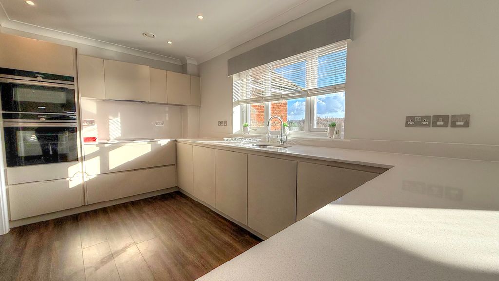 Property photo 3 of 15 Image24_Smooth