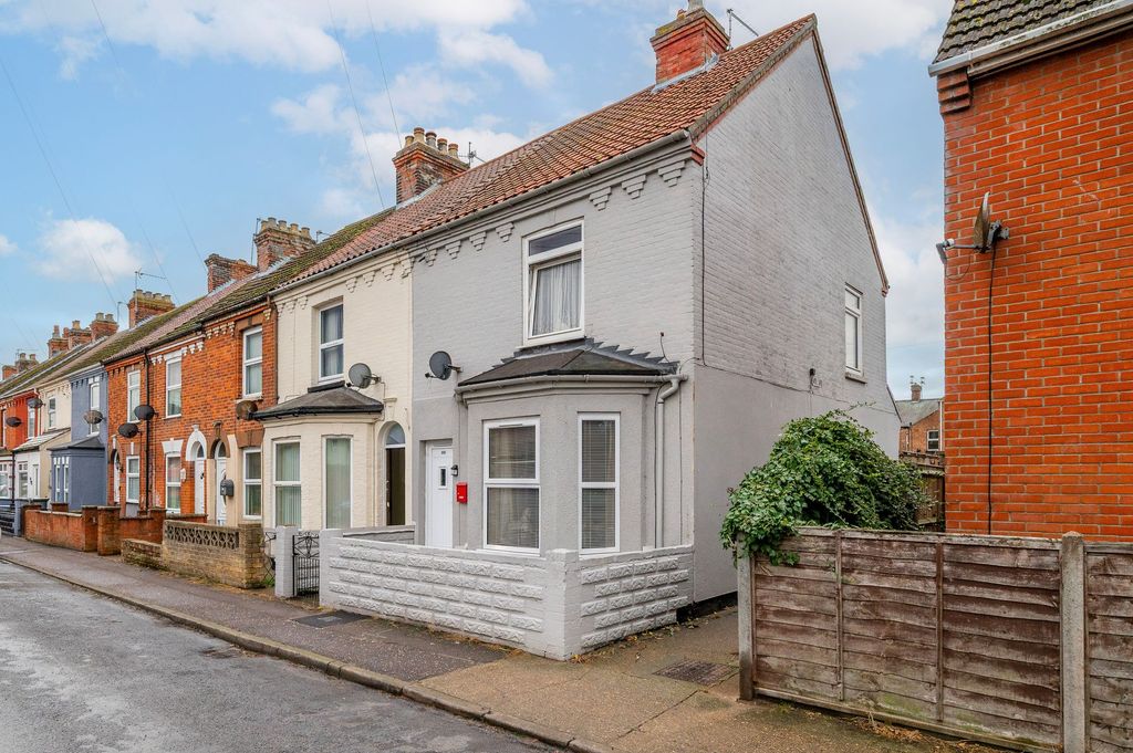 Property photo 1 of 20