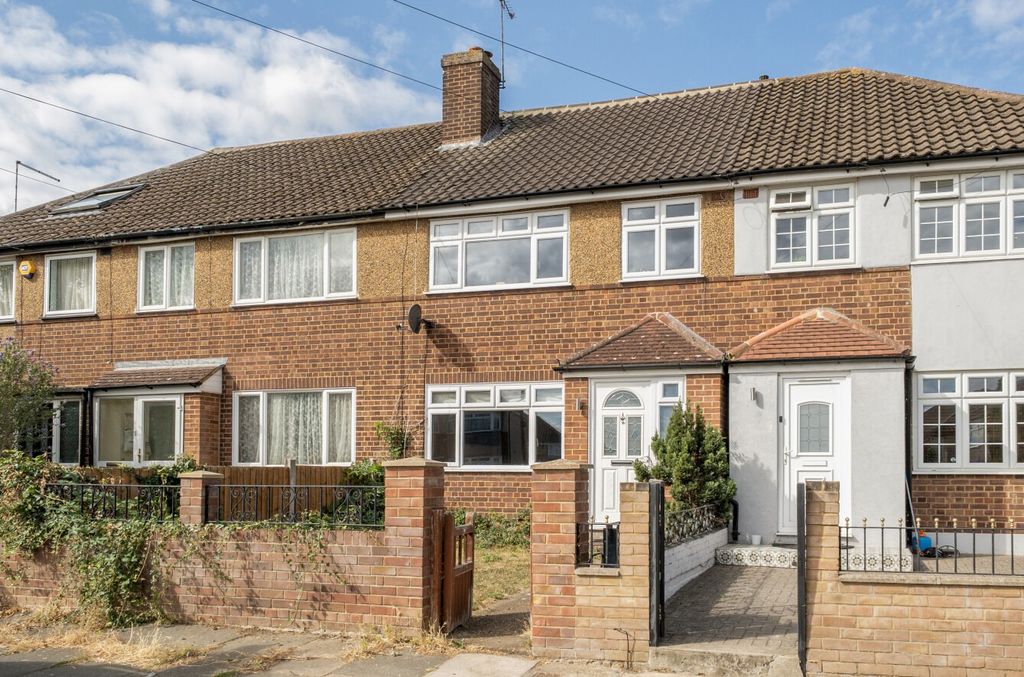 Property photo 1 of 18 5320361