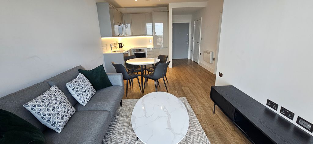 Property photo 3 of 14