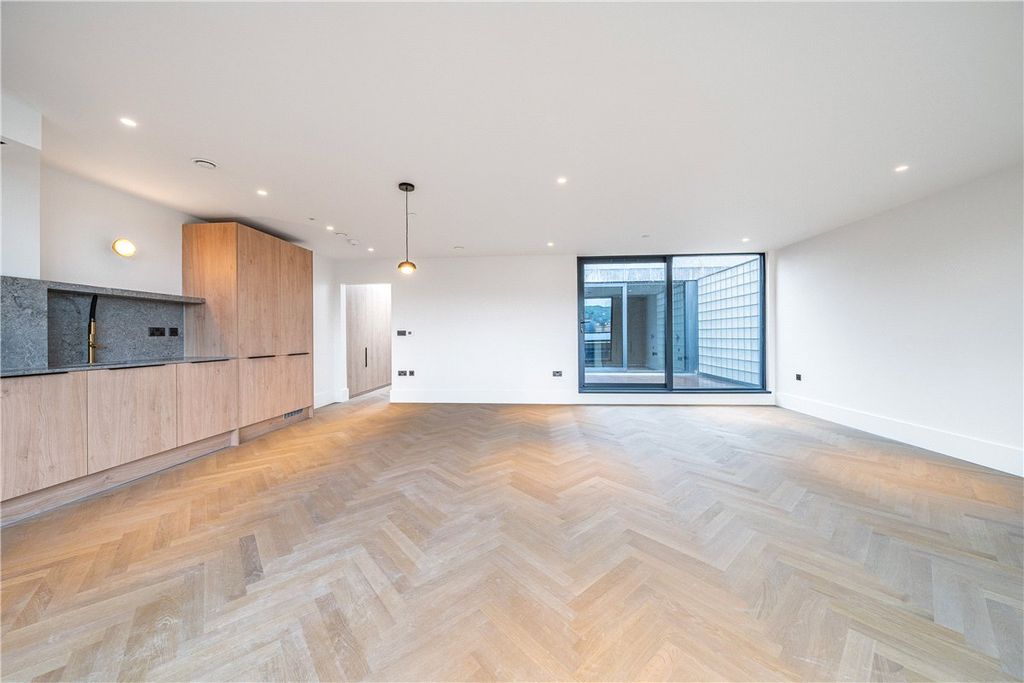 Property photo 2 of 7 Picture No. 01