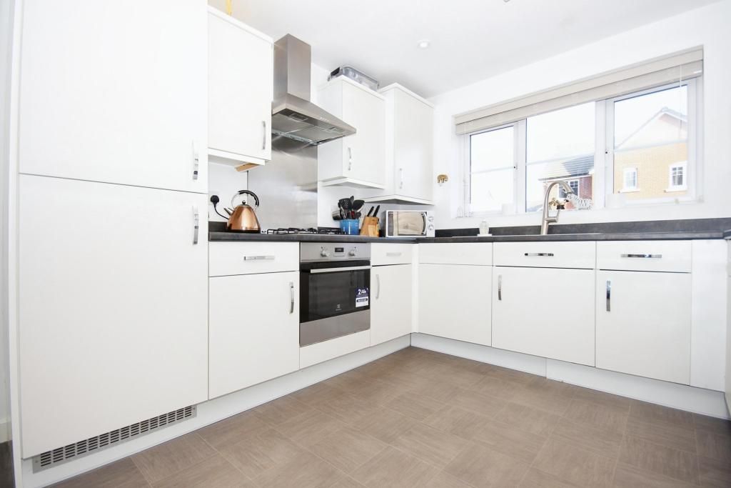 Property photo 1 of 12 Kitchen