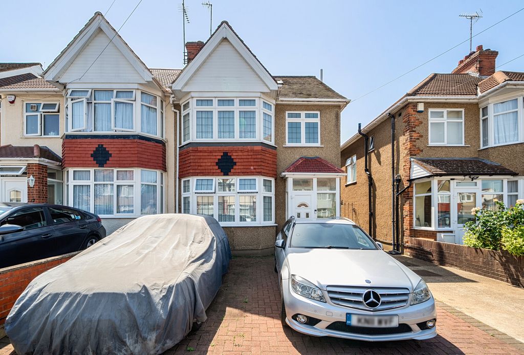 Property photo 2 of 14 1482892-21-6A3Be2...