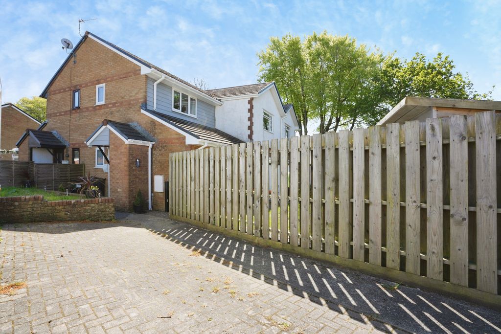 Property photo 2 of 15