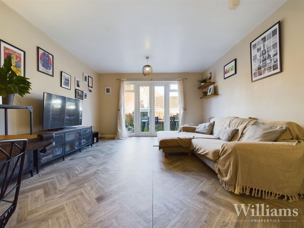 Property photo 2 of 13 Cam04950G0-Pr0022-Still001.Jpg