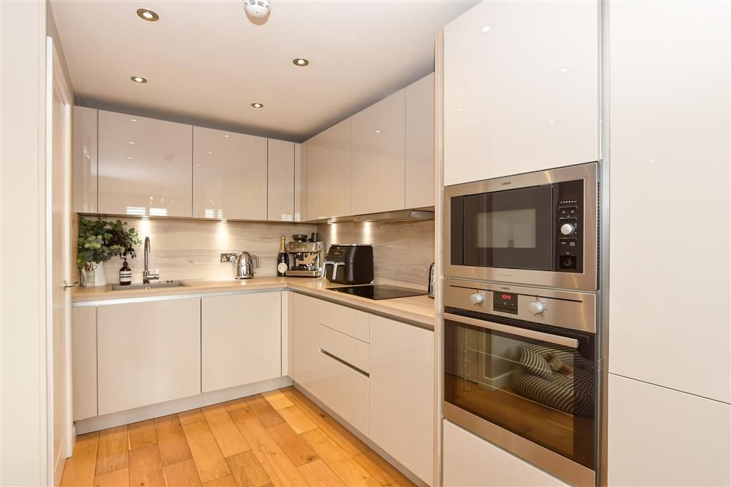 Property photo 3 of 15 Kitchen Lounge/Diner