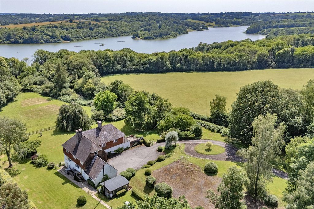 Property photo 1 of 28 Hook Hill