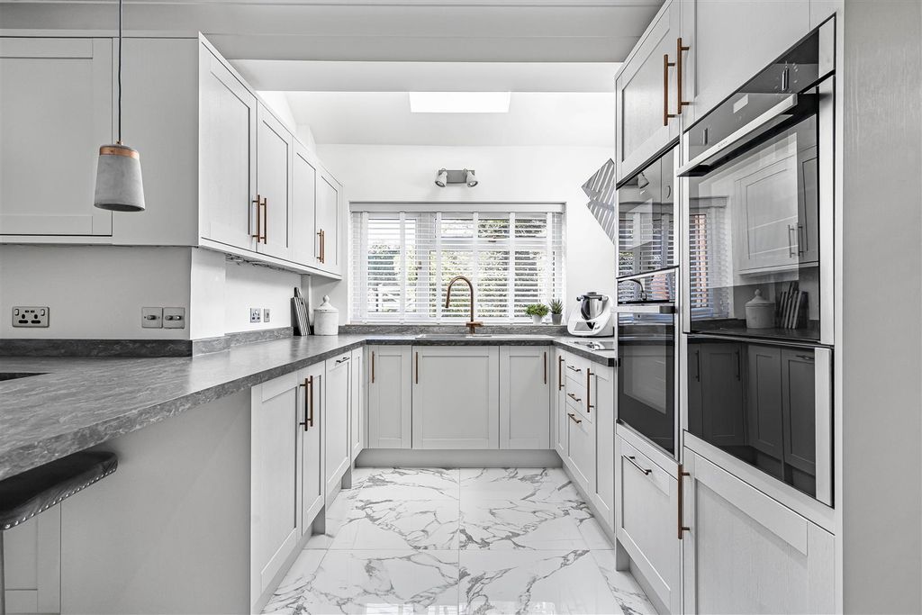 Property photo 2 of 23 7_75750.Jpg