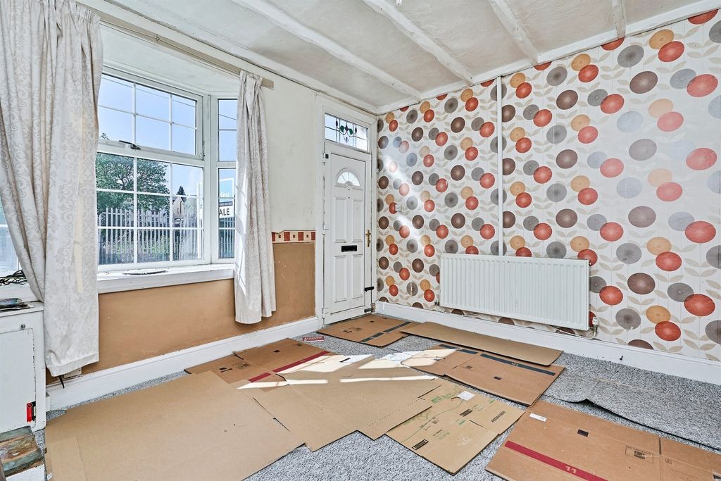Property photo 3 of 18