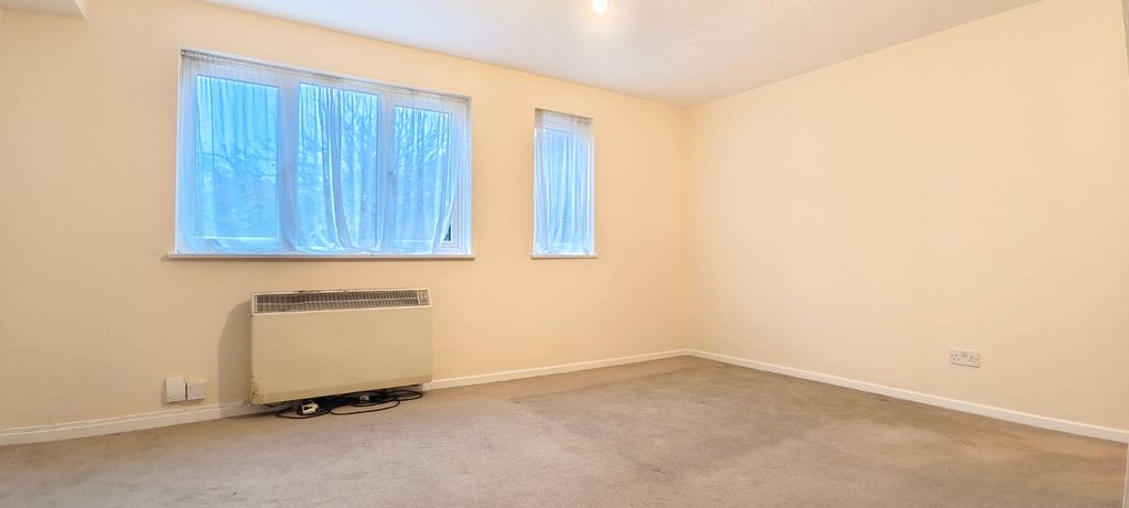 Property photo 2 of 4