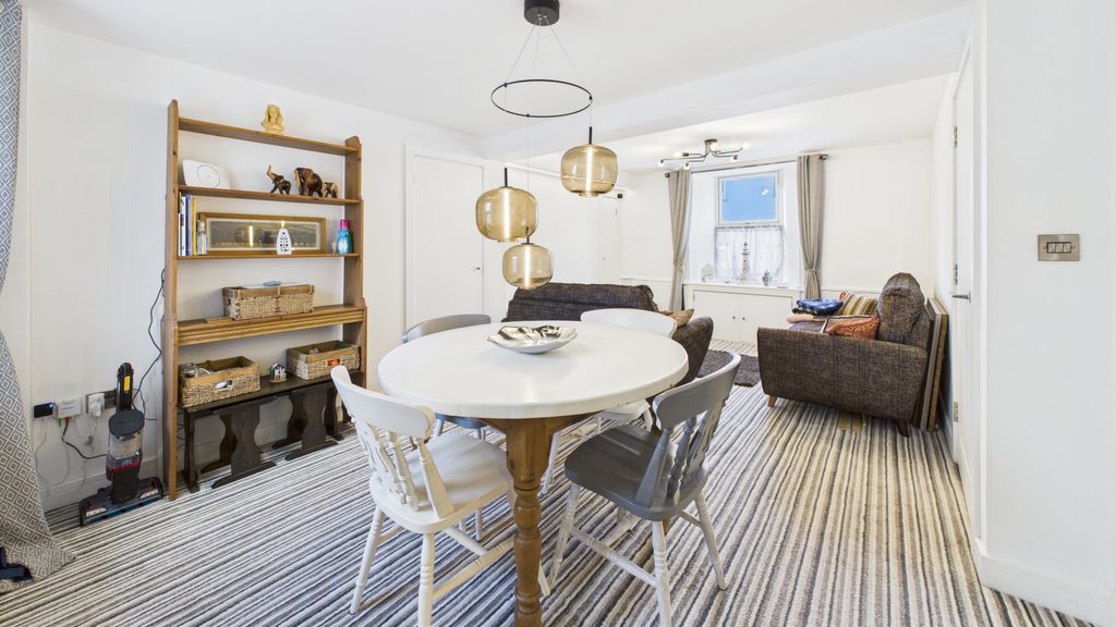 Property photo 2 of 15 Gallery