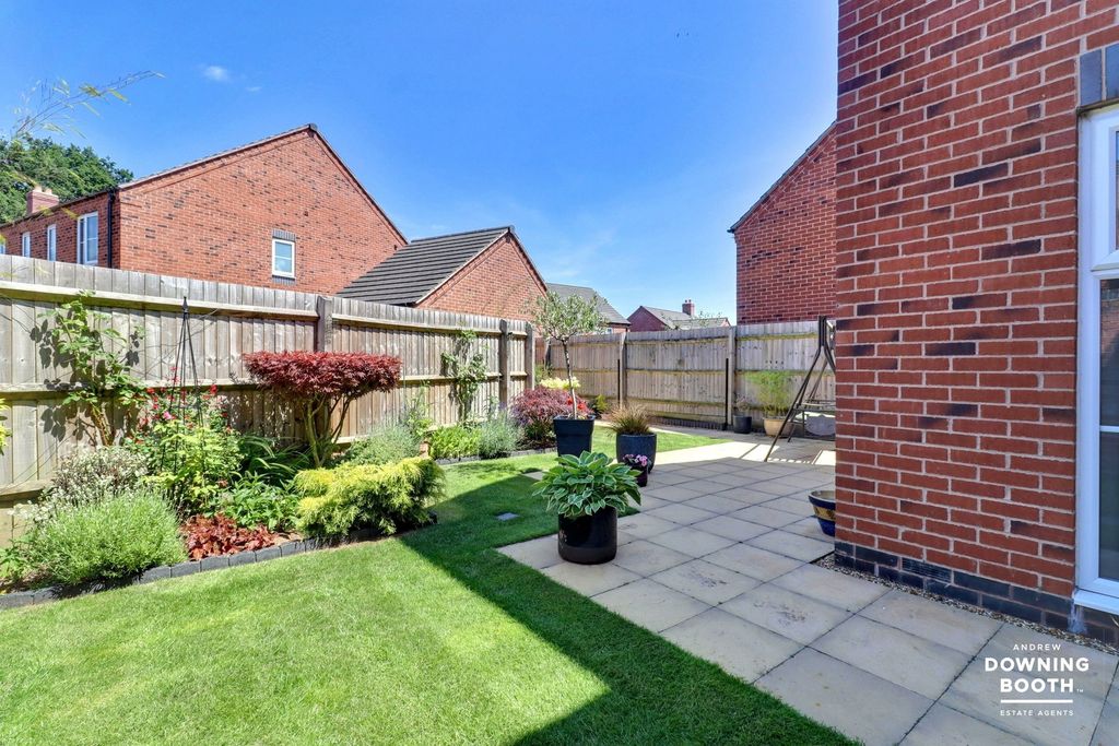 Property photo 2 of 24