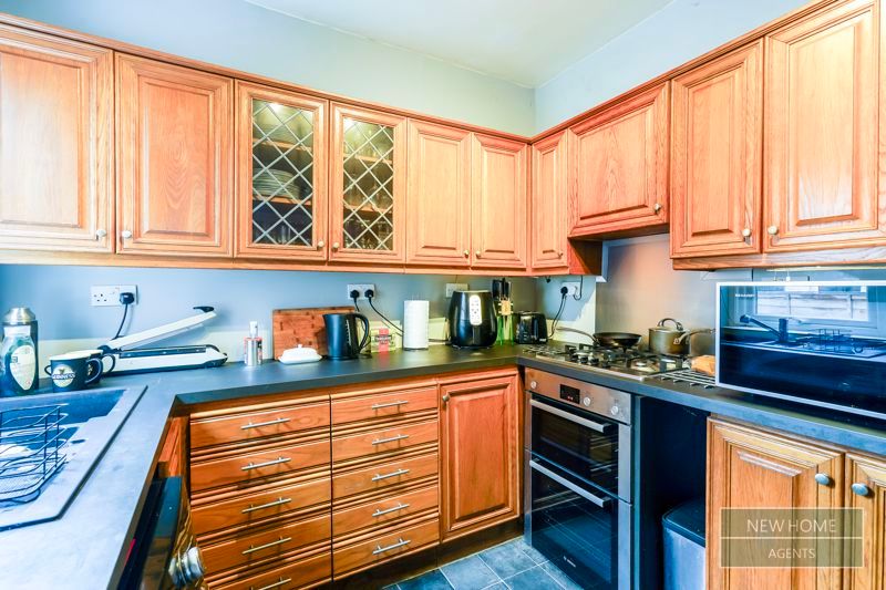 Property photo 3 of 16 Photo 2