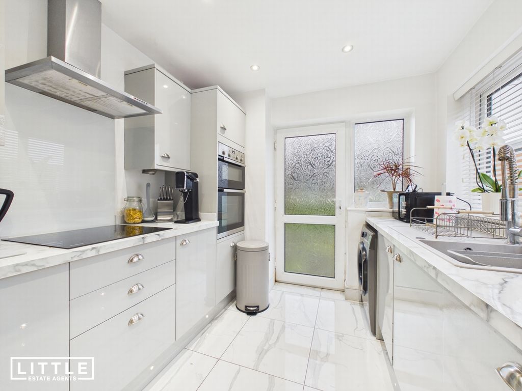 Property photo 3 of 25 Photo 4