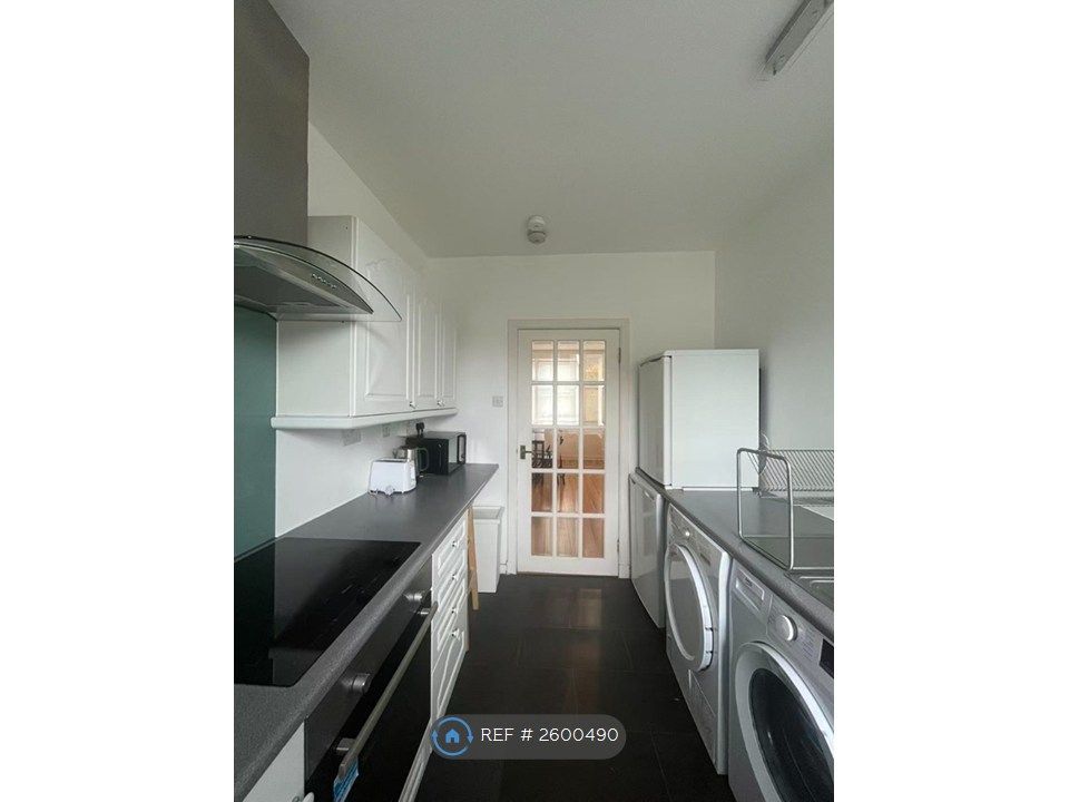 Property photo 2 of 12 Kitchen