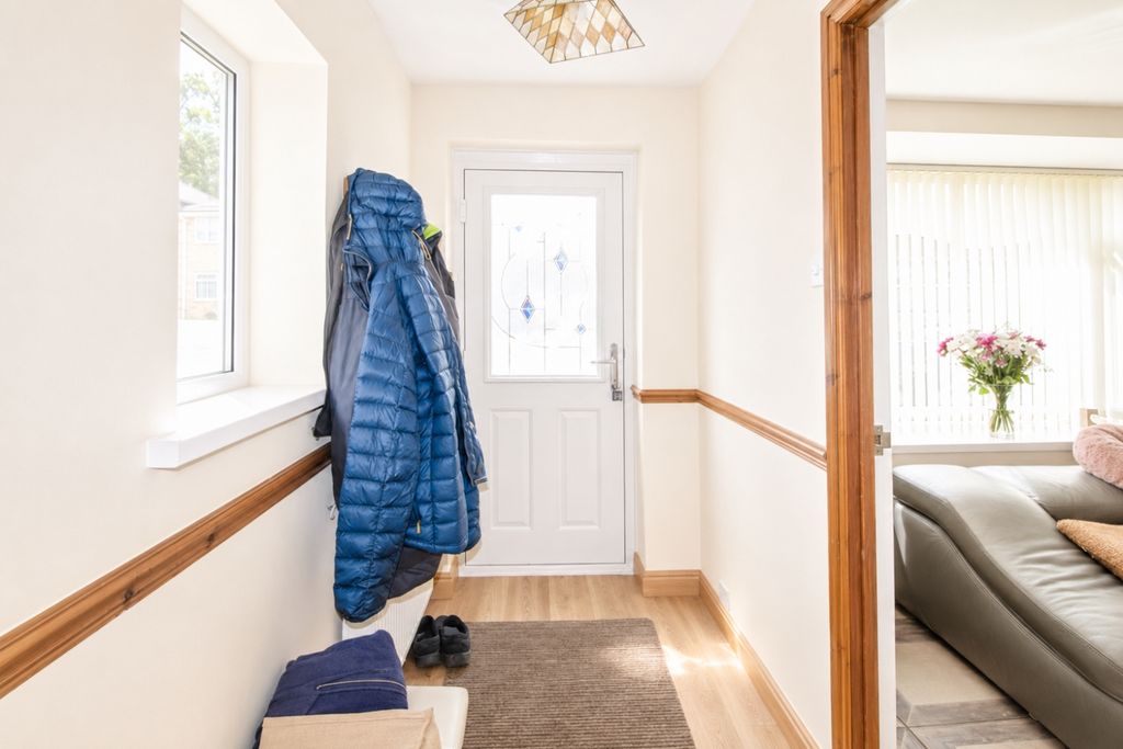 Property photo 3 of 25 Adam Hendry Ewemove Estate And Lettings Agent In D