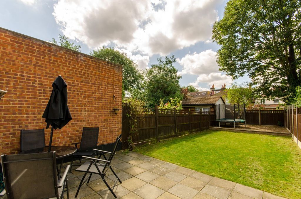 Property photo 2 of 10
