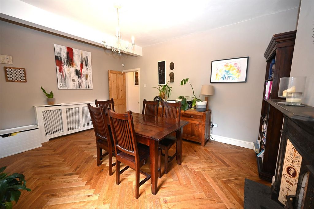 Property photo 3 of 26 Dining.Jpg