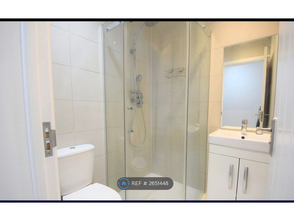 Property photo 2 of 4 Bathroom