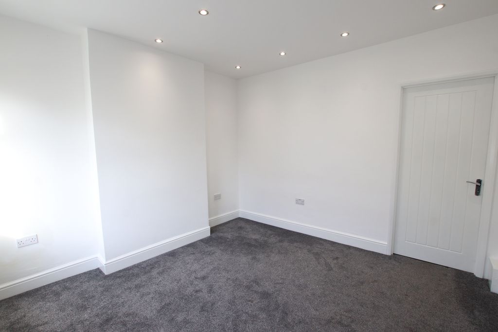 Property photo 3 of 10 2.Jpg