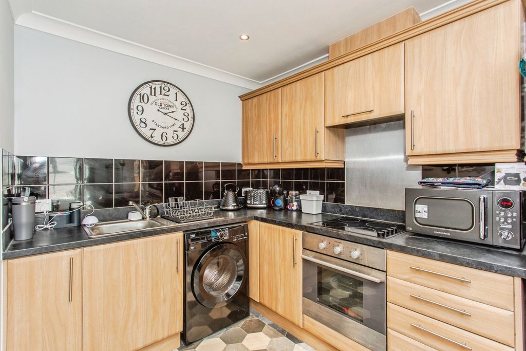 Property photo 2 of 15 Photo