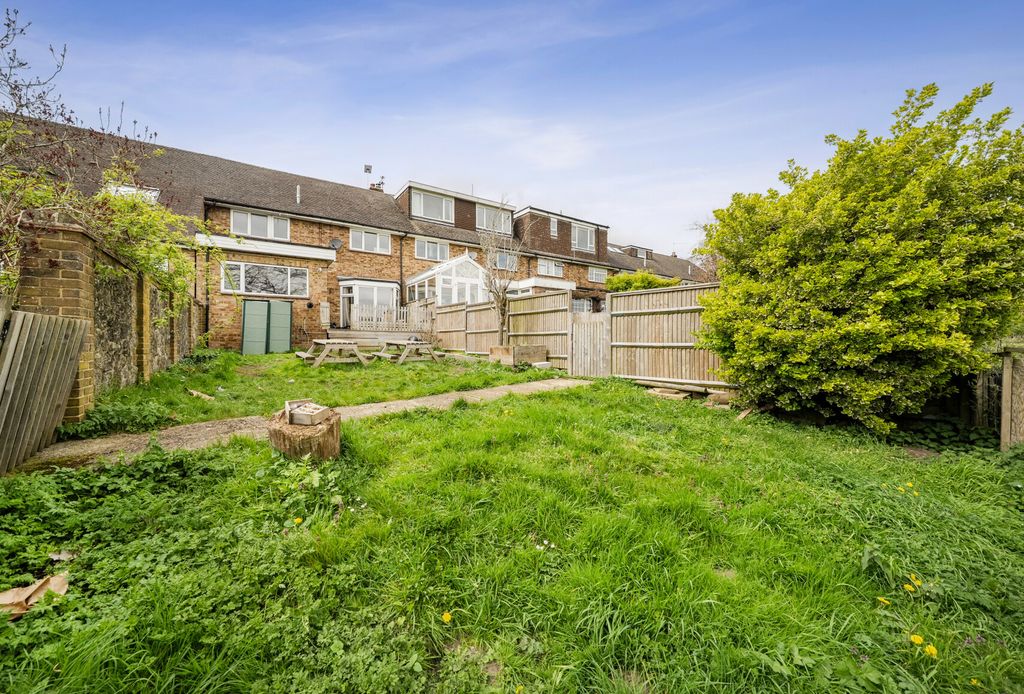 Property photo 3 of 18 1445996-5-69E2449...