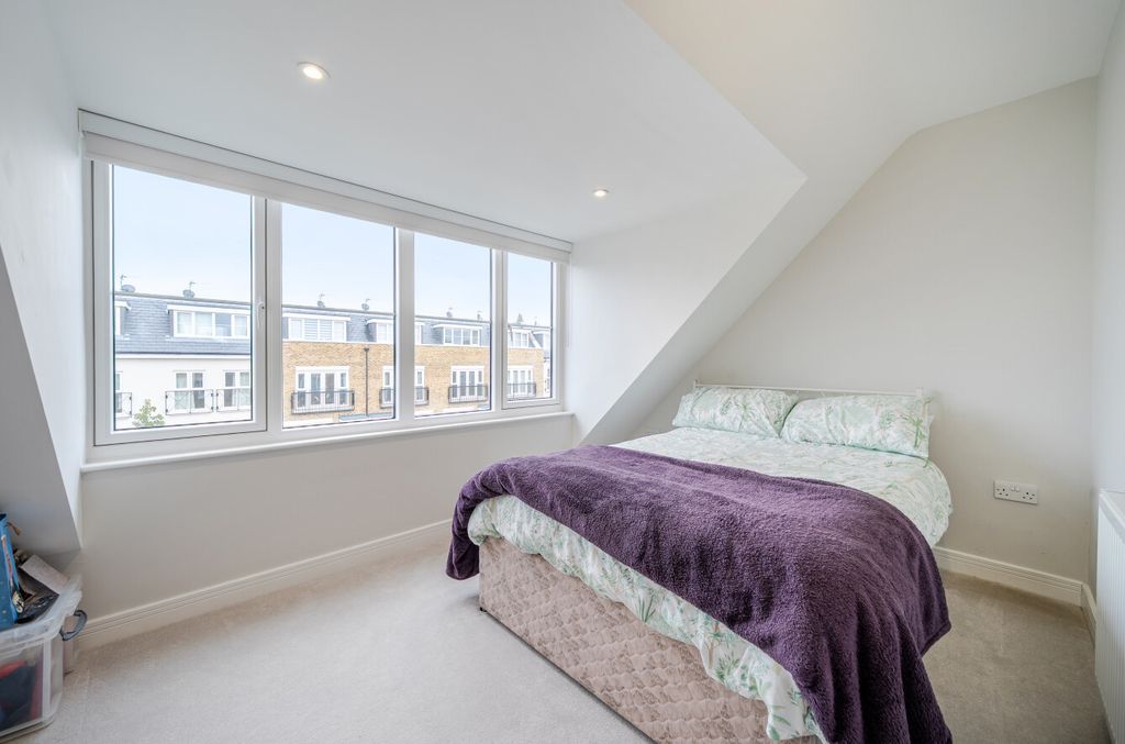 Property photo 3 of 12 1354130-19-68Ca8F...