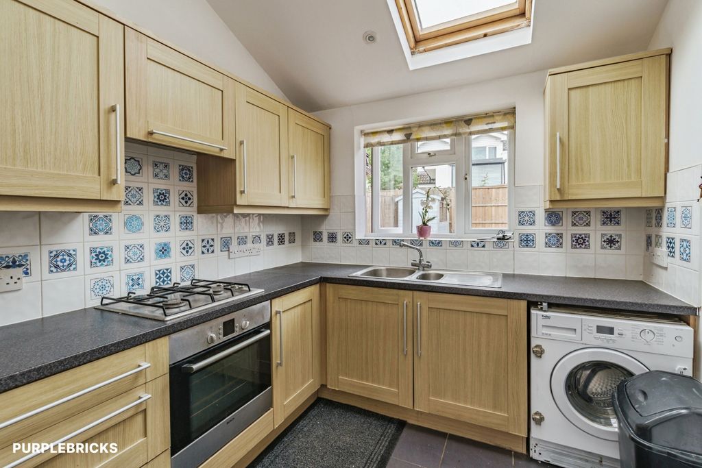 Property photo 1 of 41
