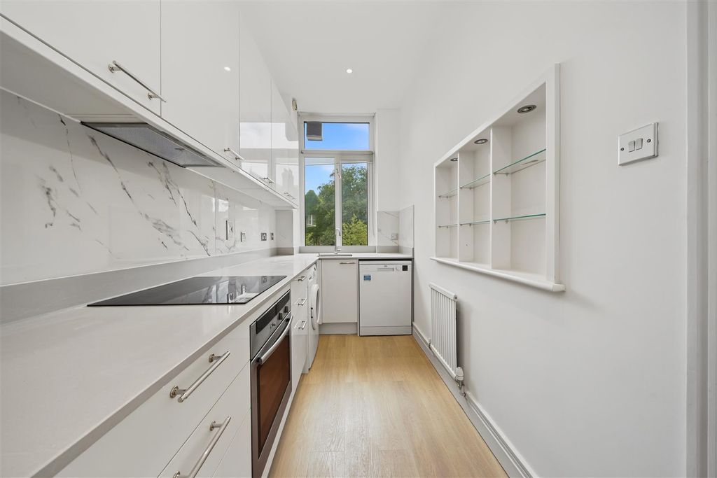 Property photo 3 of 11 c.Jpg