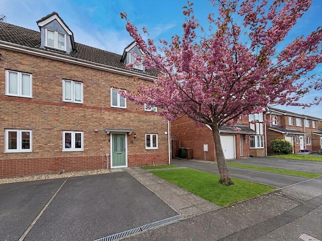 Property photo 2 of 33