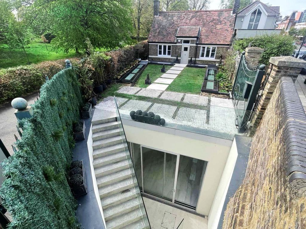 Property photo 3 of 13 Picture No. 26