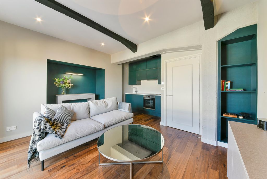 Property photo 1 of 11 Image