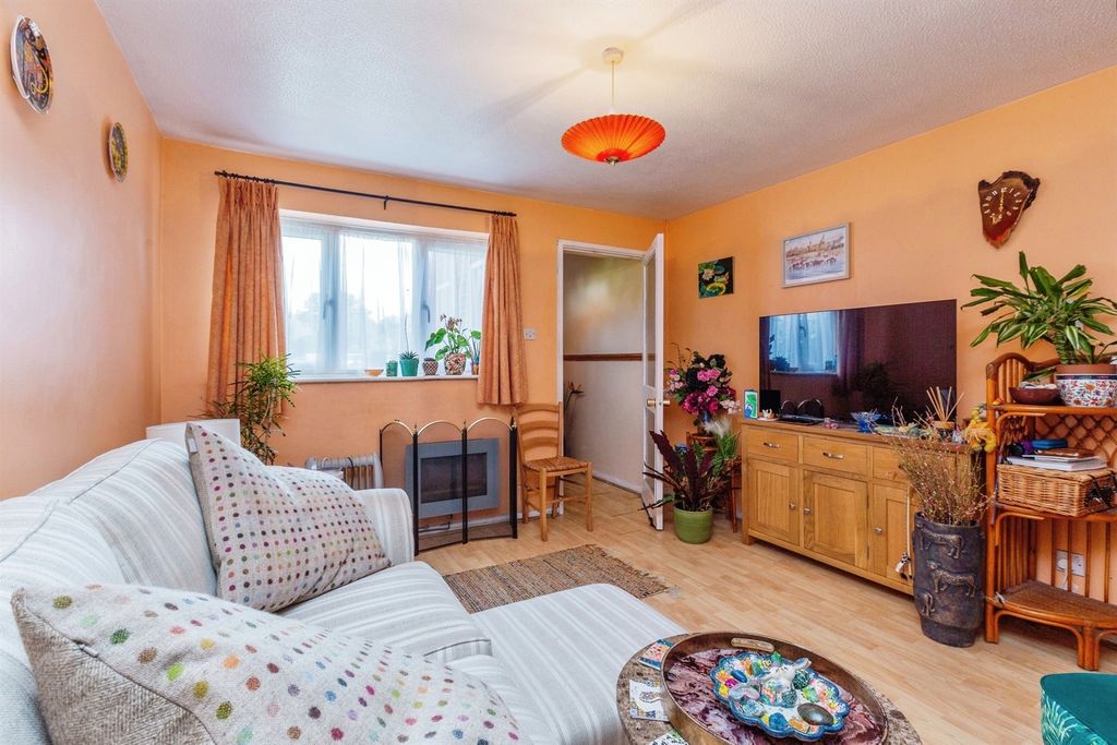 Property photo 2 of 15