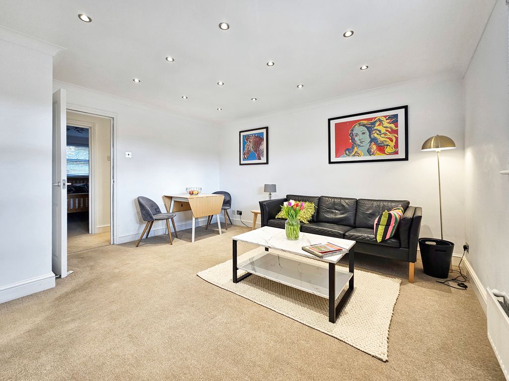 Property photo 3 of 10 1000183933