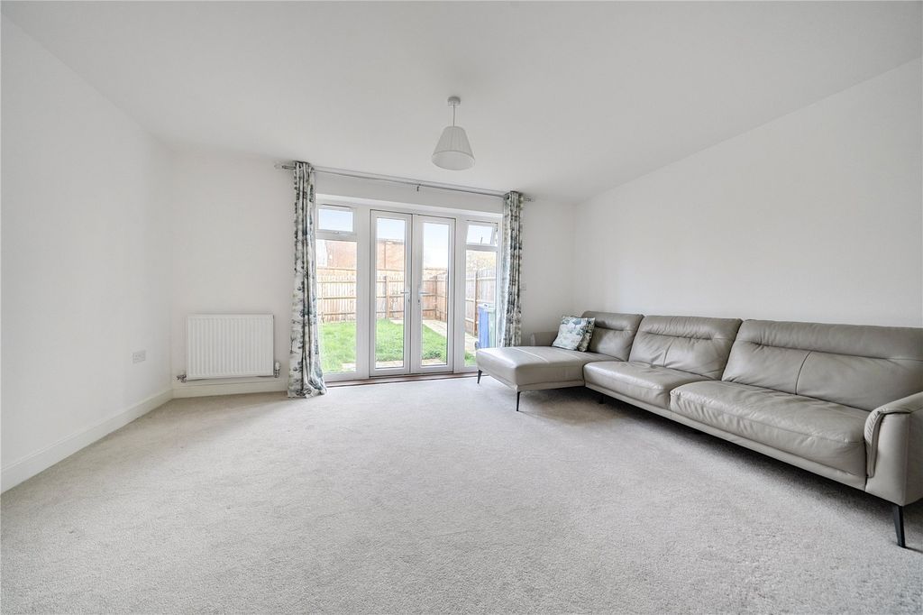 Property photo 3 of 17 Picture No. 12