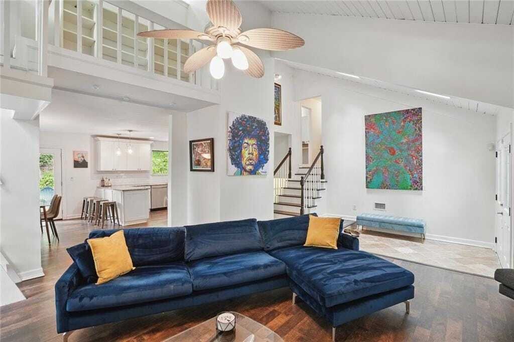 Property photo 1 of 29
