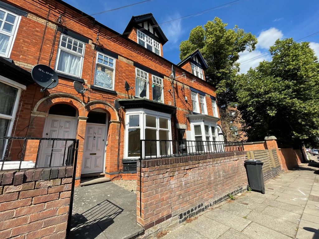 Property photo 1 of 4