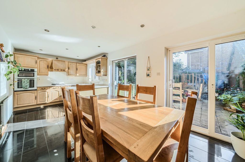 Property photo 2 of 22 1349795-15-68c3E6...