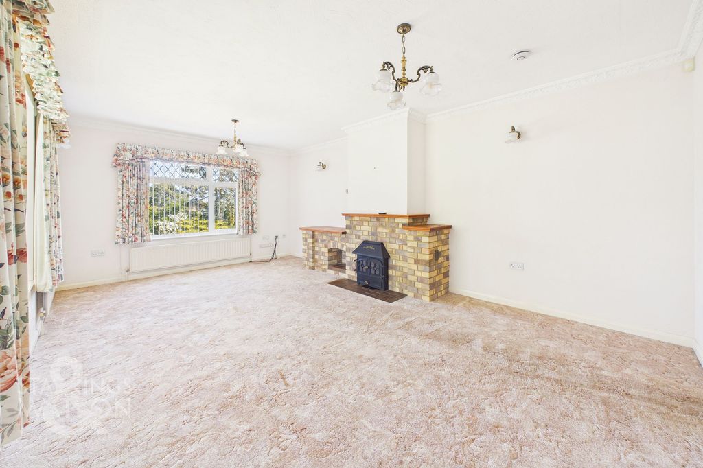 Property photo 2 of 46