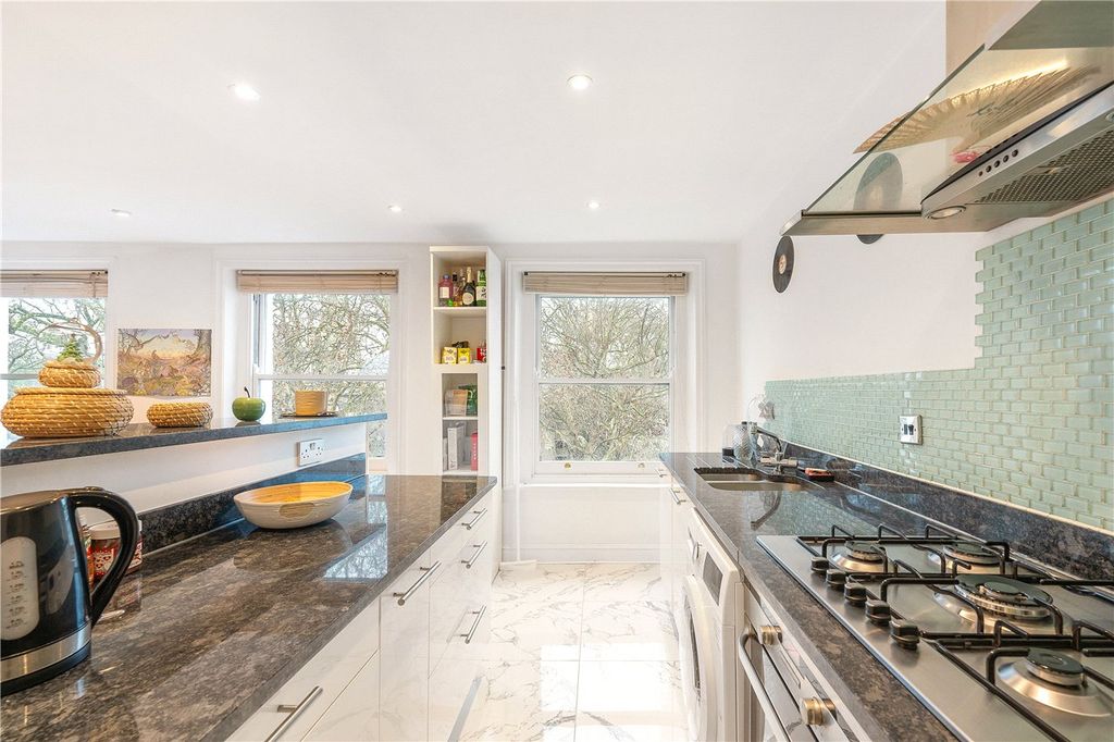 Property photo 3 of 12 Kitchen