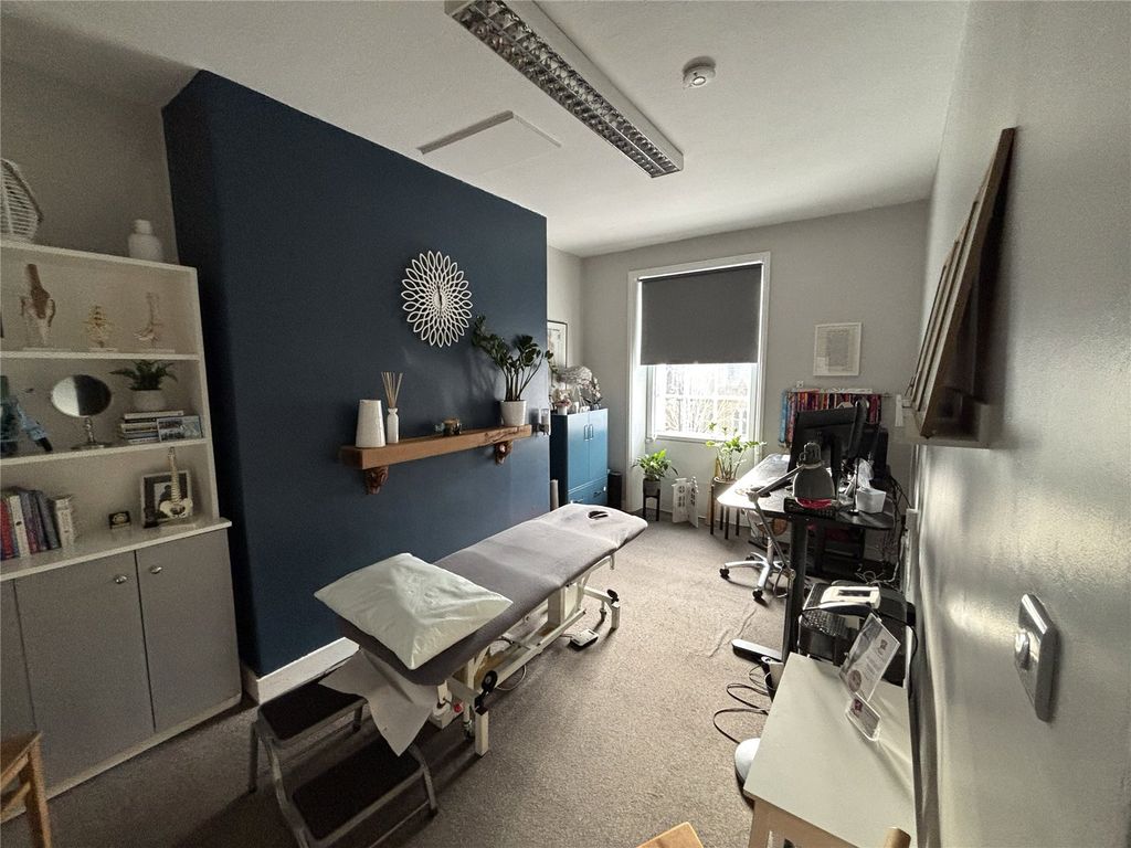 Property photo 3 of 4 Picture No. 02