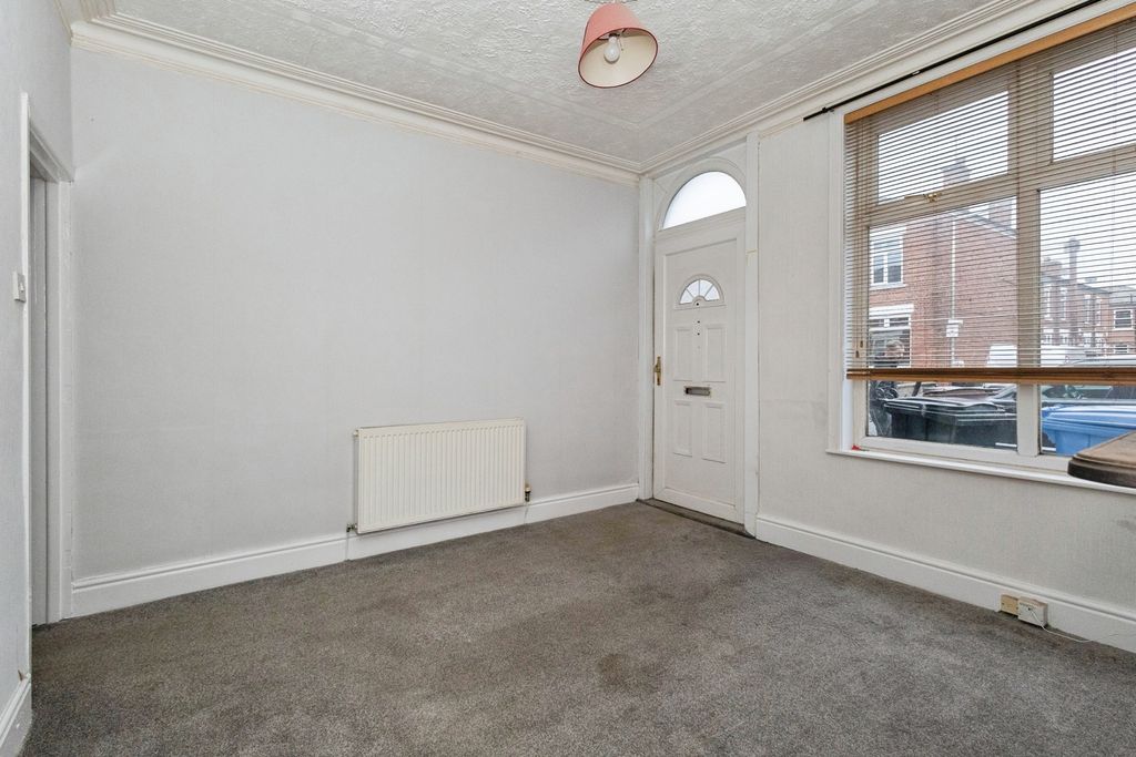 Property photo 2 of 16 Photo