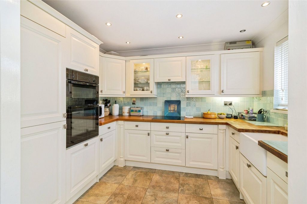 Property photo 3 of 24 Picture No. 21